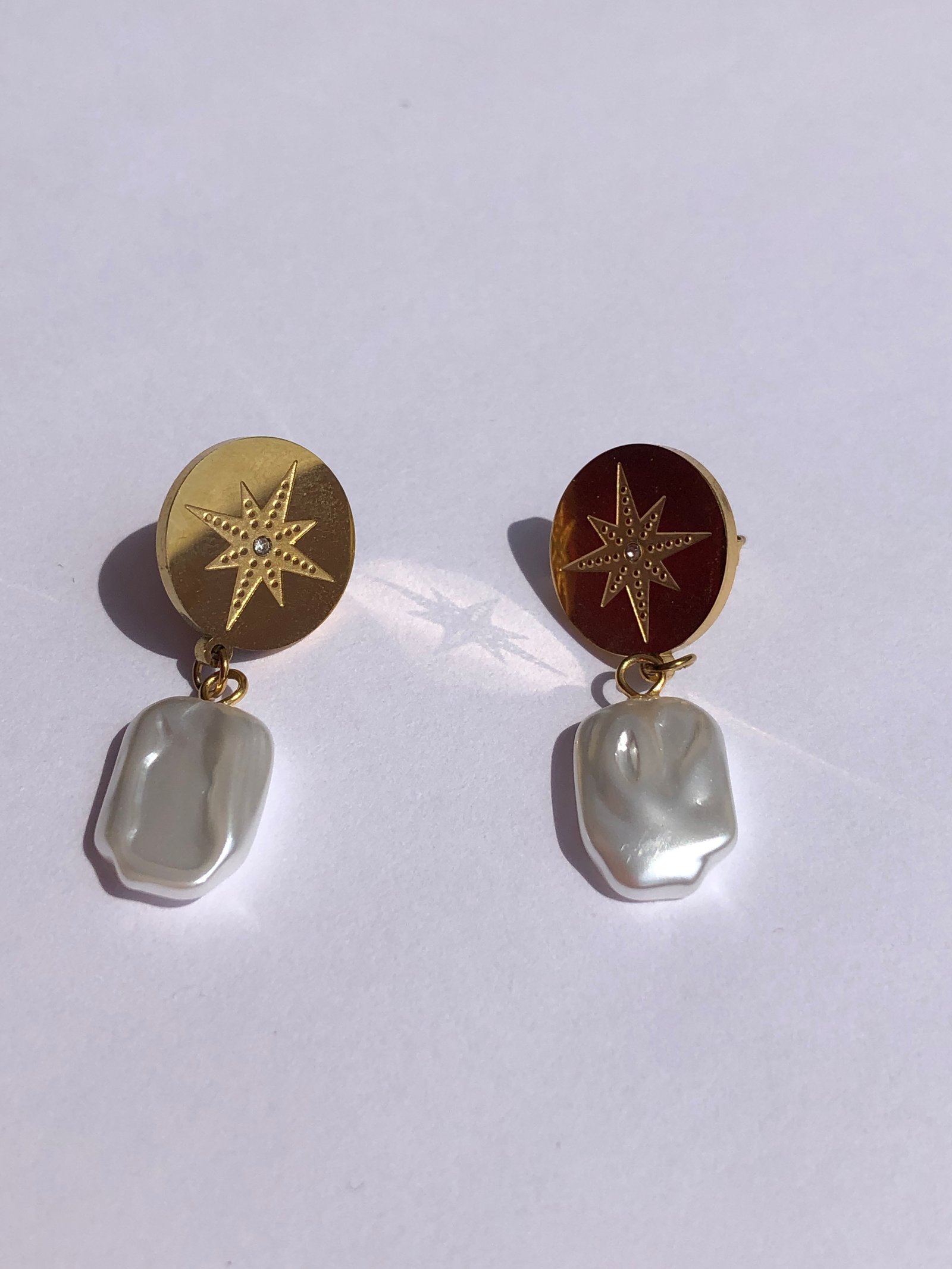 İnci detay gold çelik küpe